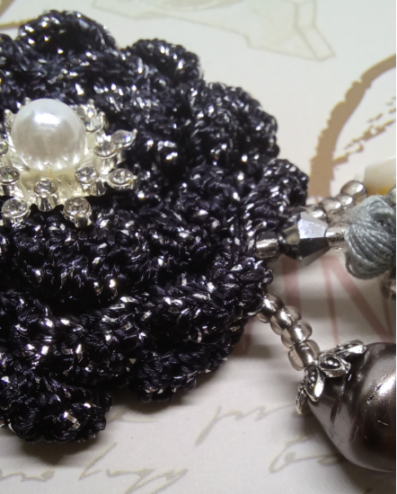 Háčkované  dizajnové náušnice "Dizajn a umenie"